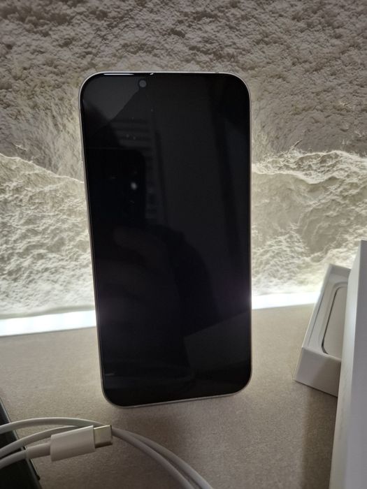 Apple iPhone 14   -   128 GB