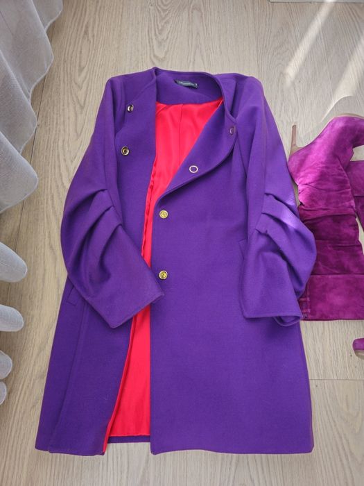 Продам  пальто 44 р.и сапоги 37р.