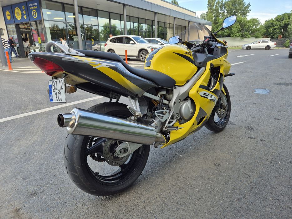 Vand Honda CBR 600 F4I | 2001 | 41.000km | 110cp