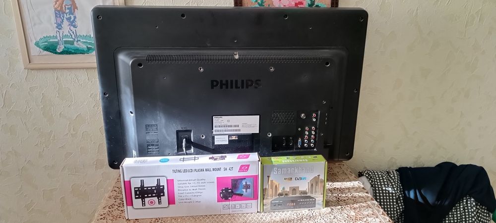 Продаётся телевизор Philips 32",не смарт