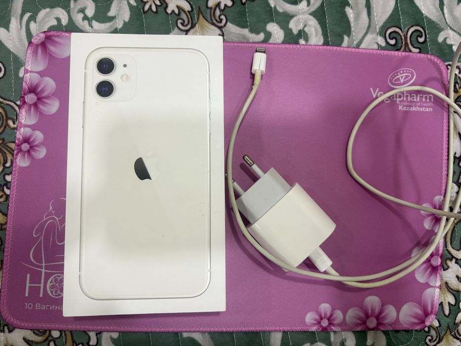iPhone 11 в хорошем состоянии
