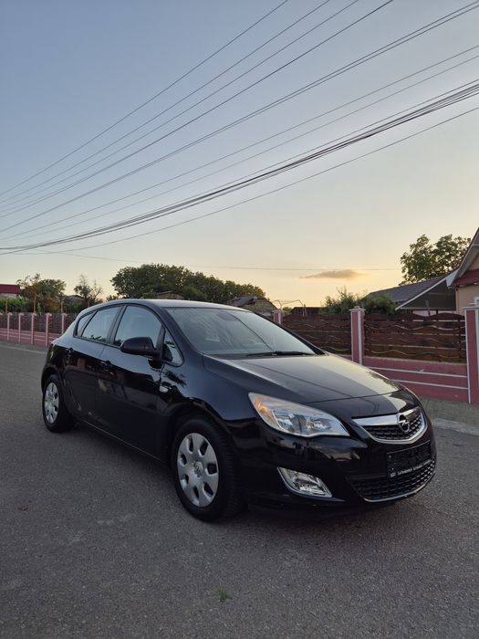 OPEL Astra 2011 — imagine 3