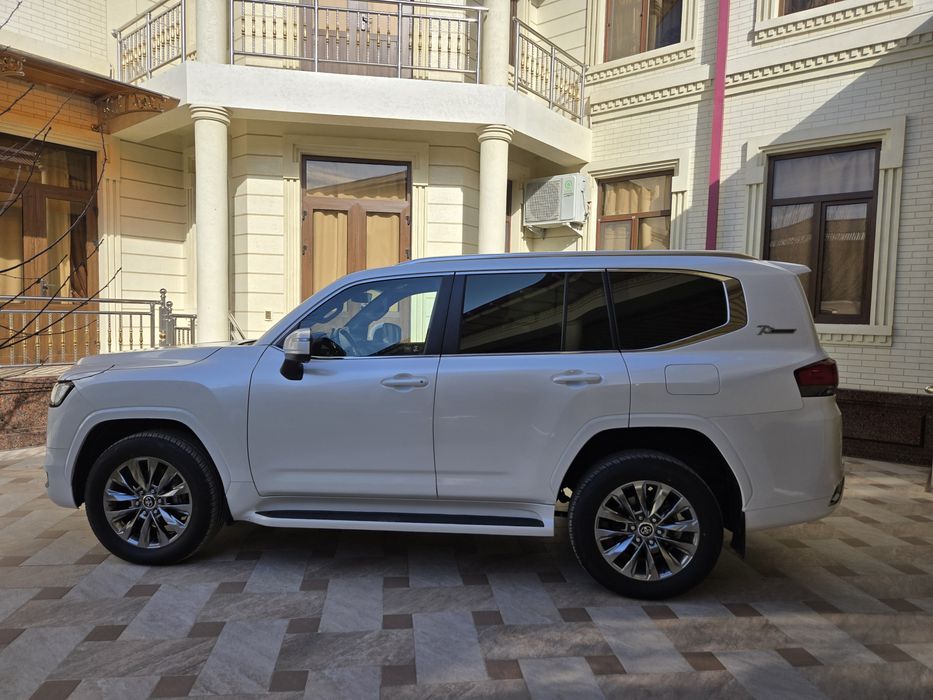 Land cruser 300 twin turbo  full