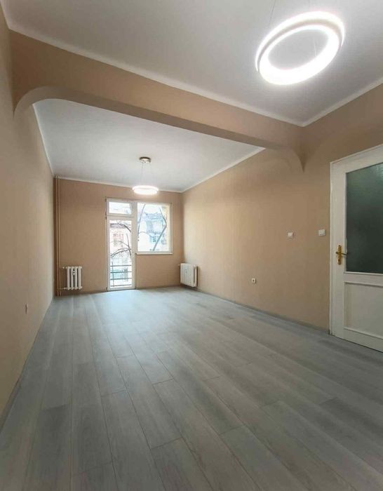 Дава се под наем Двустаен апартамент в София, Център - 75 кв.м за 747.66 € - Снимка #3