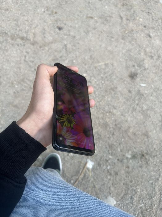Redmi 9T одна проблема на экране трещина