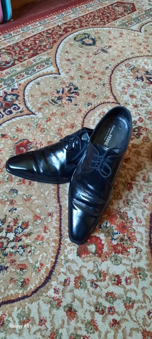 Italyanskiy tufli FERRE