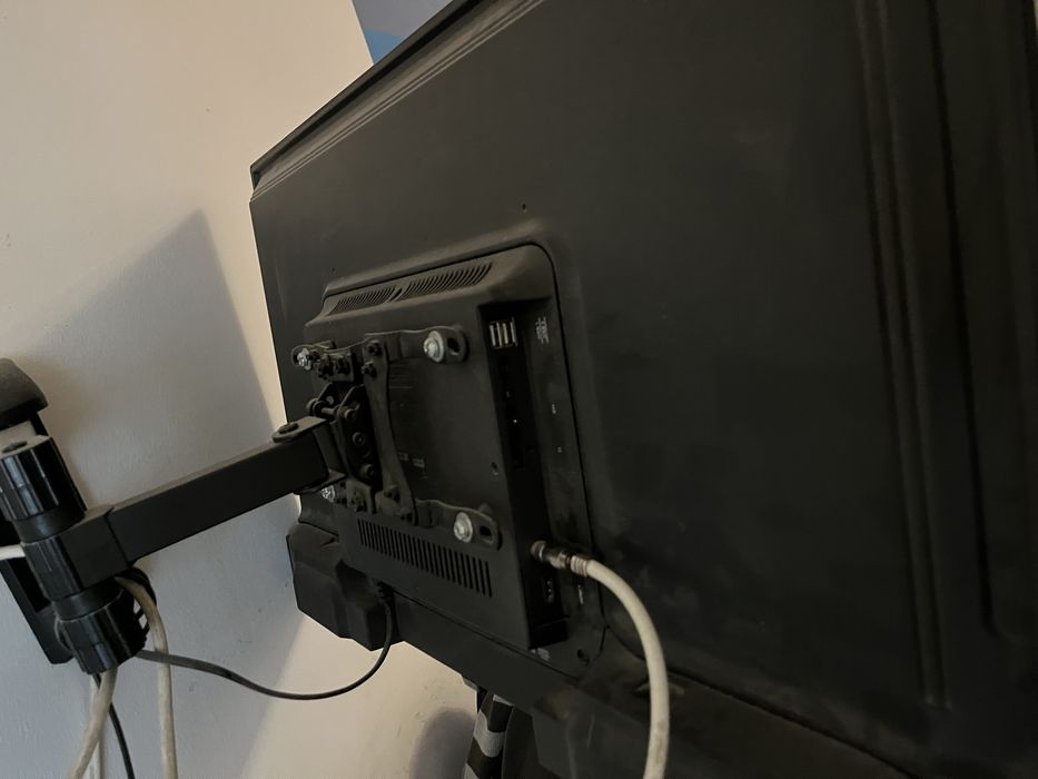 Televizor NEI 80cm