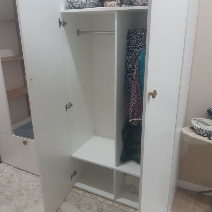 Продам шкаф из двух секций