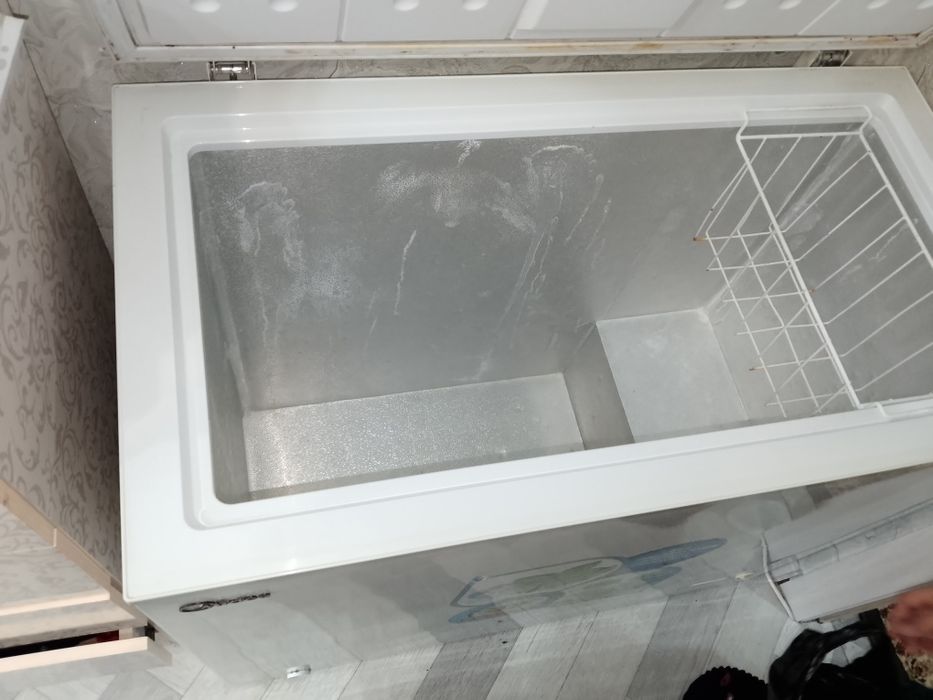 Продам Морозилник