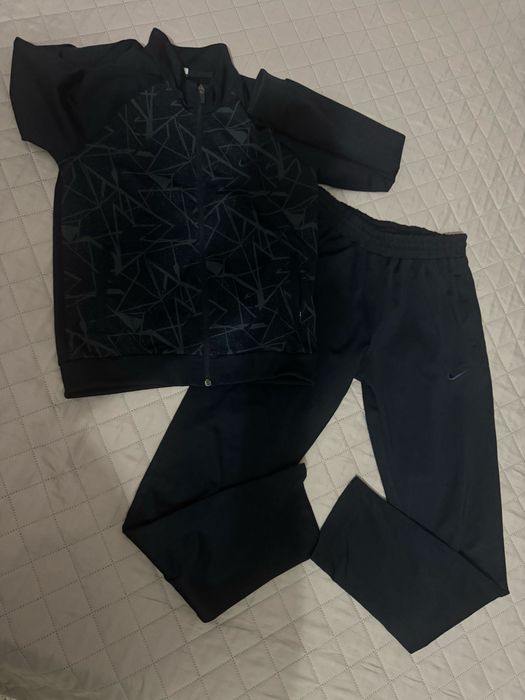 Спортивный костюм