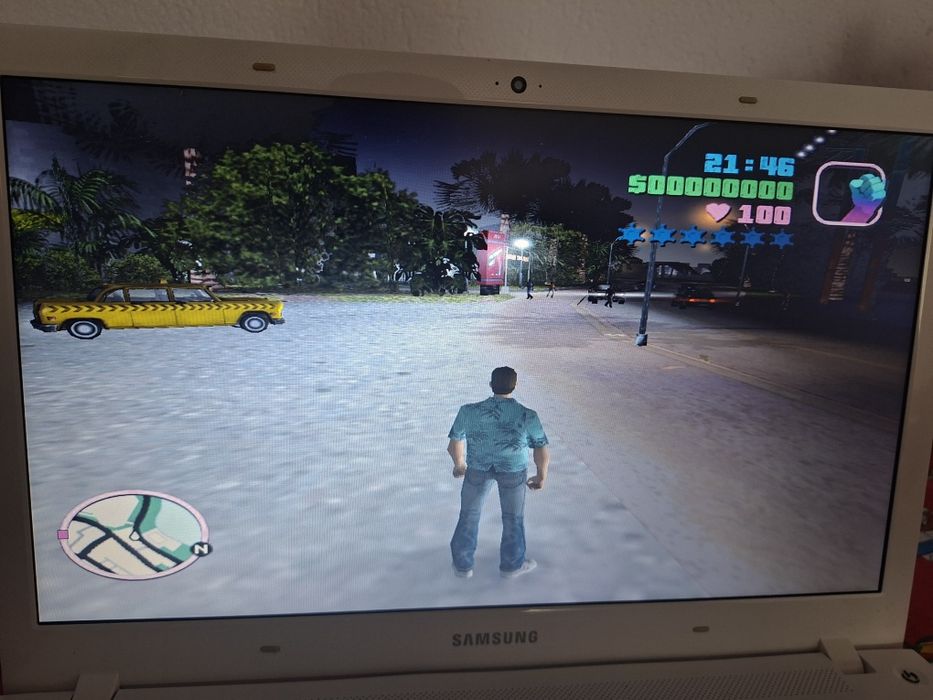 Laptop gaming Samsung cu jocuri instalate Gta 5,Fifa,Nfs