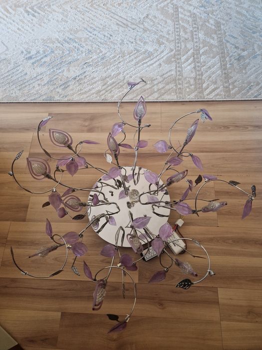 Люстра с галогеновыми лампочками