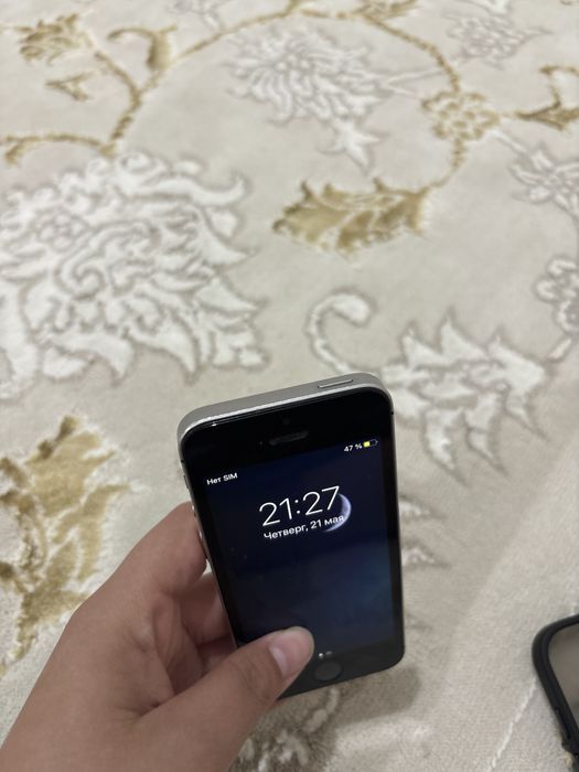 IPhone SE емкость памяти 16гб