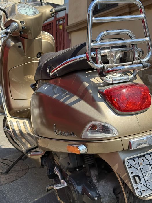 Vespa Touring Gold
