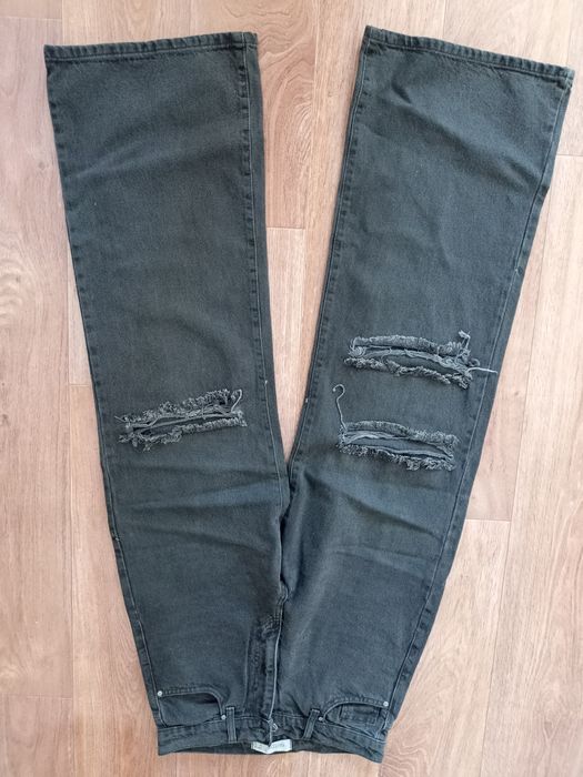 Джинсы рванки,серые