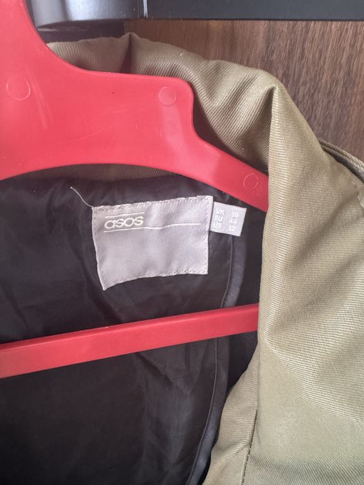 Зимно уголемено промазано яке на ASOS