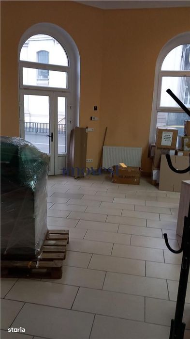 De inchiriat spatiu comercial