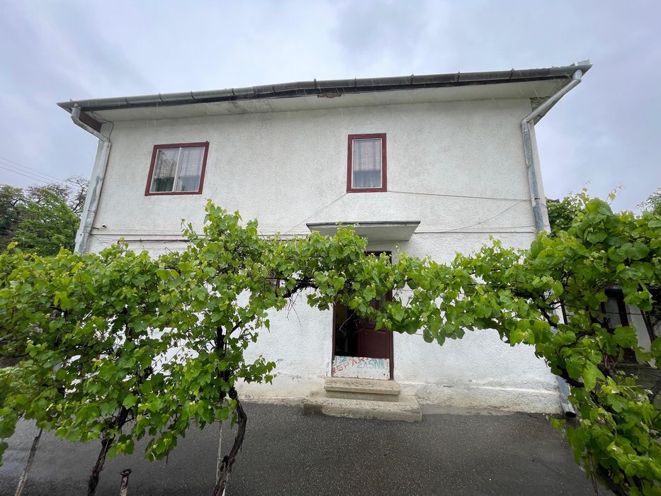 Casa vanzare in fata Parc Subarini