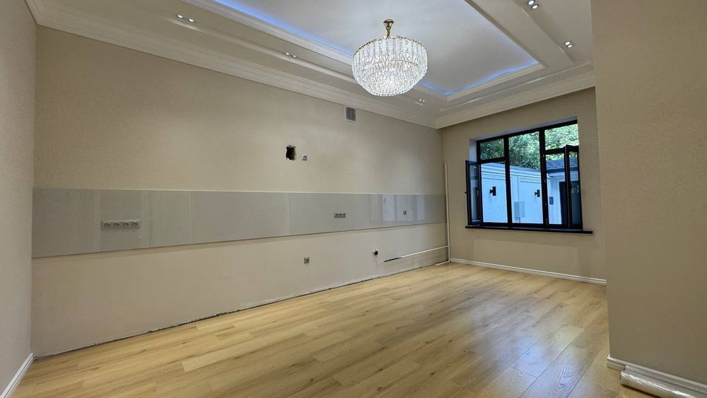 Продается ЕвроДом 5 комнат, ориентир: ресторан Султан Сулейман, 242м²