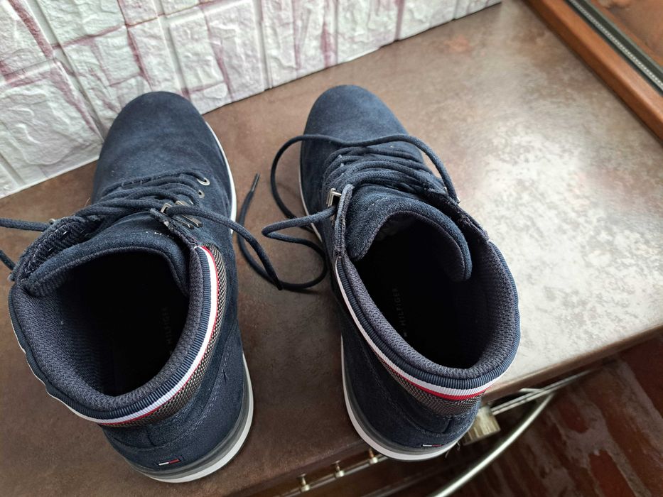 мъжки зимни обувки,боти,кубинки,ном43,Tommy Hilfiger