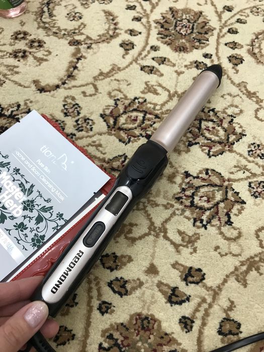 Плойка Redmond