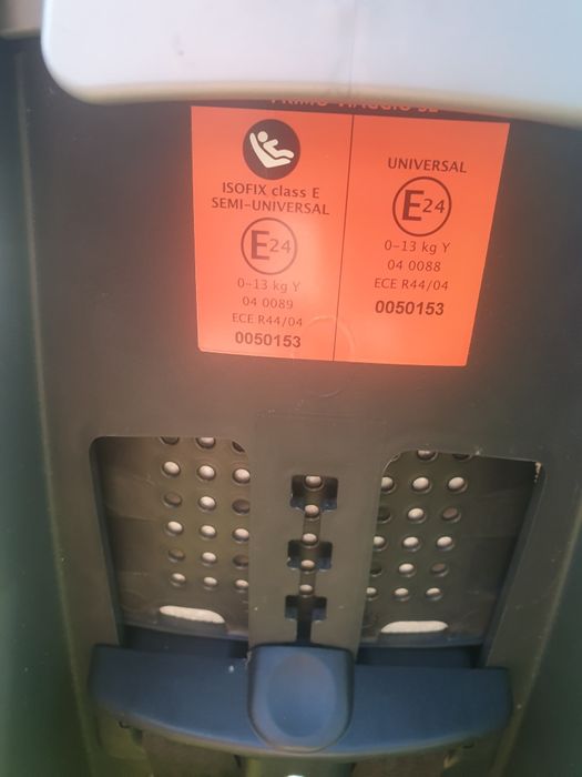 СТОЛ ЗА КОЛА 9-18 КГ MAXI COSI Tobi с включен Isofix