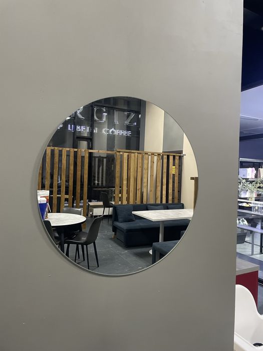 Продам круглое настенное зеркало 3 шт