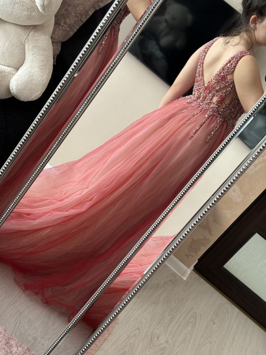 Официална рокля с камъни