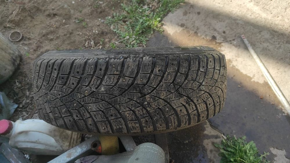 Шины зимние б/у на титанках
