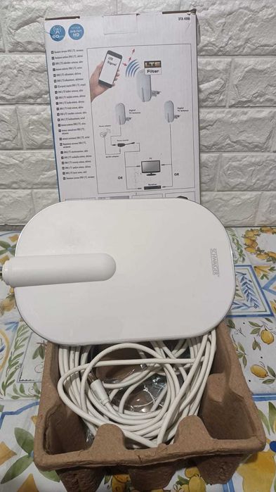 Antenă TV exterioară Schwaiger DTA4000 011 36dB