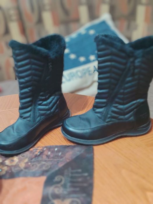 Дамски ботуши и детски39 и 40 номер
