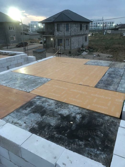 Строительство. Бригада строителей