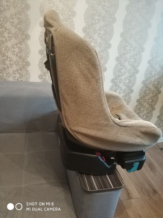 Автомобильное детское кресло Chicco