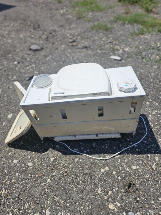 Kit wc cu golire exterioara tethford pe stanga sau pe dreapa rulota