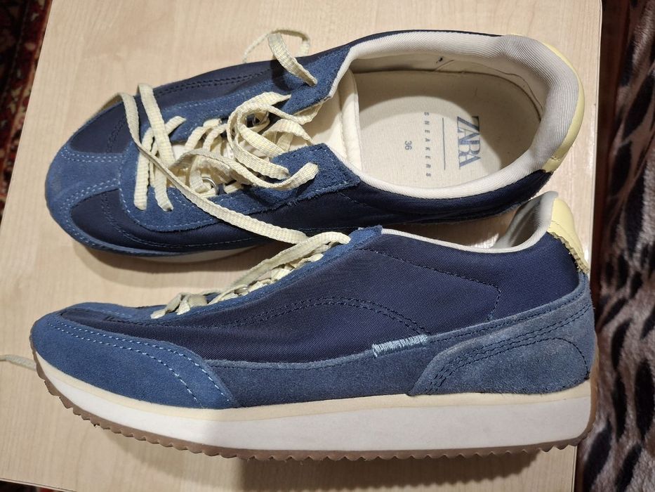 Женские кроссовки Zara