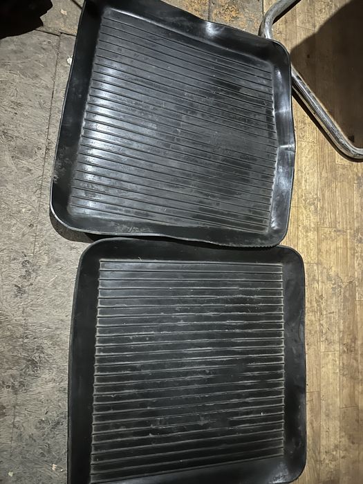 Коврик для машины резиновая