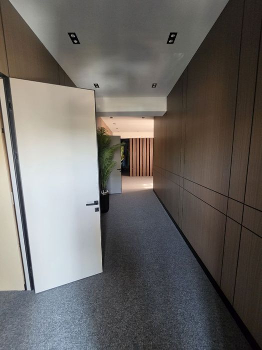 Ofic salon 3 qavatli bino