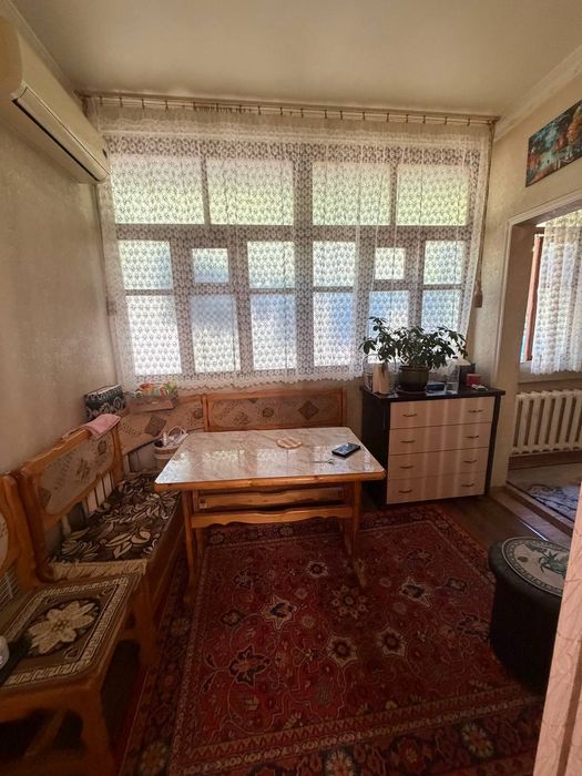 Квартира на Ц4-5 школа 1*2/1/4 общ пл 45м можно под офис