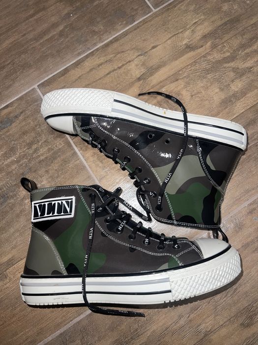 Adidasi valentino  kaki marimea 38