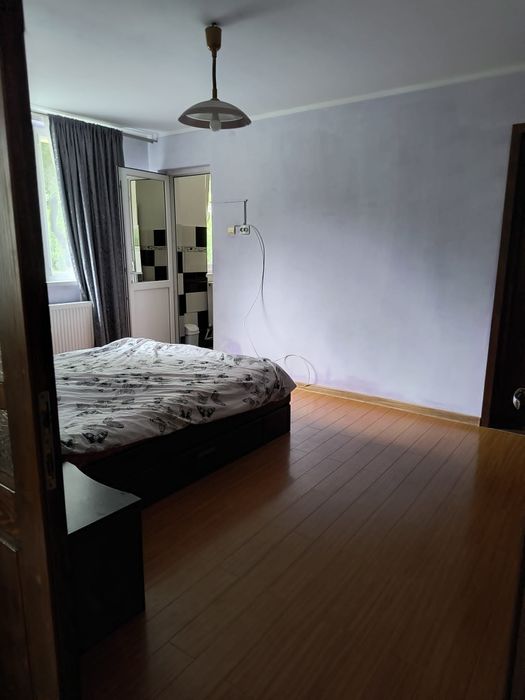 Caut colega de apartament Piatra Neamț