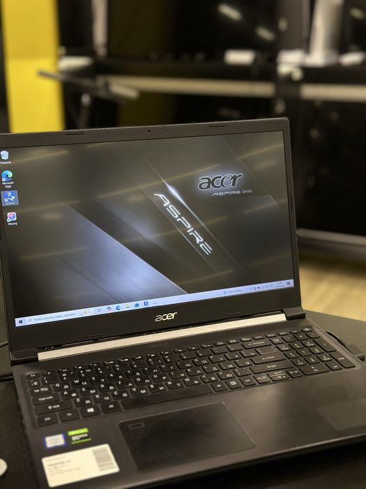 Acer Aspire 7 Ноутбук