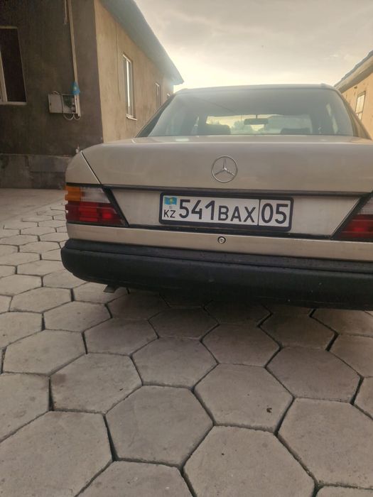 Мерседес 230 в хорошем состоянии