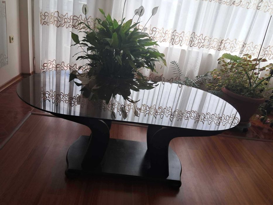 Много запазена холна маса