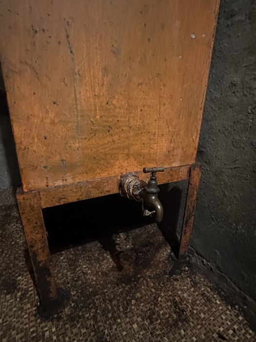 Продавам метален резервоар за гориво 500л.– дебелостенен, със стойка