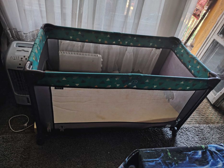 Продавам Згаваема Кошара на Две Нива