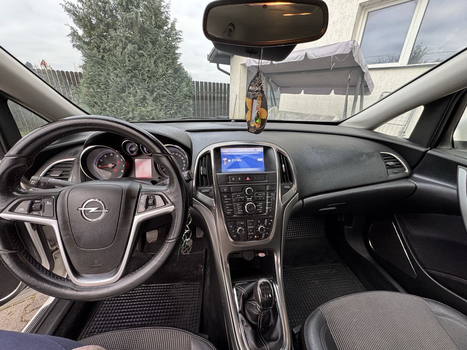 Opel Astra J 1.4 Cosmo Turbo 2012