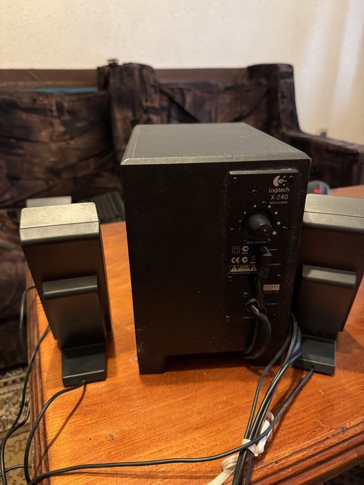 Sistem audio Logitech 2.1 X-240