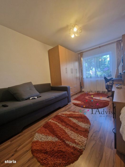Apartament 3 camere, 2 bai, 2 beciuri, balcon mare, 2 locuri de parcar