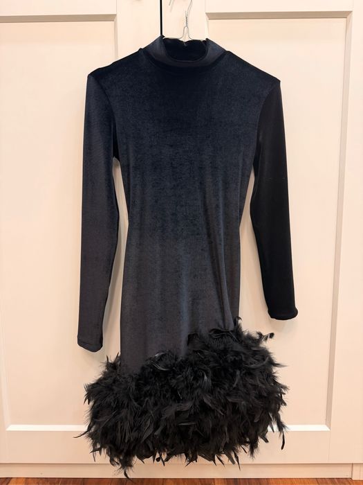 Вечерна рокля Rebrand с пера