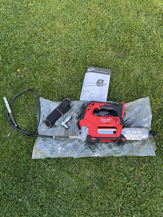 Pompă pentru gresat Milwaukee M18 GG